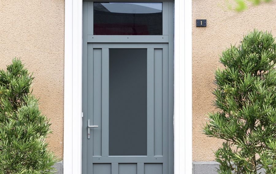 Notre gamme de porte d'entrée en BOIS CLASSIQUE et CREATIVE CONTEMPORAINE à ST SULPICE