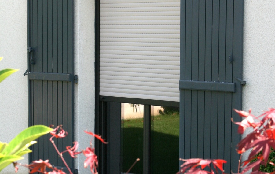 Volets battants roulants et occultants à ST SULPICE