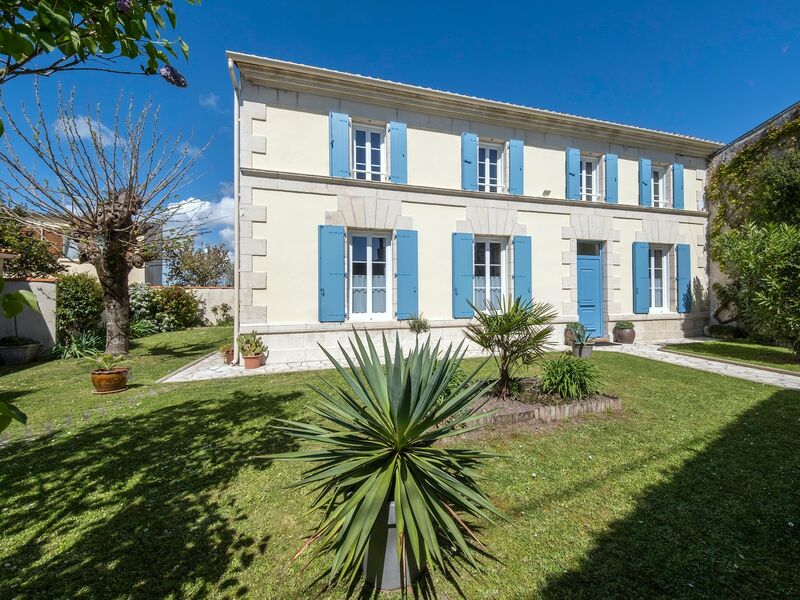 Les critères essentiels pour bien choisir une fenêtre adaptée à votre habitation à Saint-Sulpice