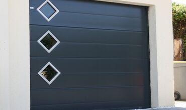 Portes de garage &agrave;&nbsp;ST SULPICE